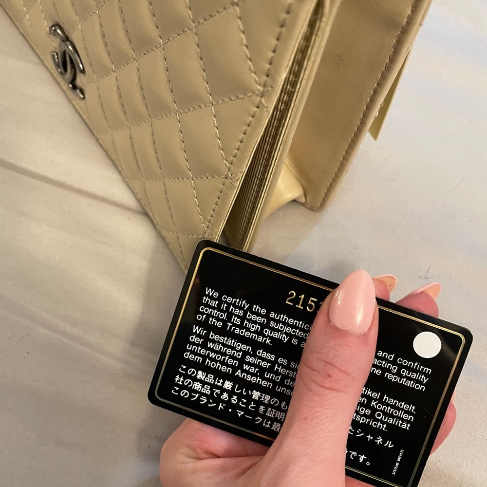 Small Chanel Ballerine Flap Bag in Beige / black - Picture 4 of 16